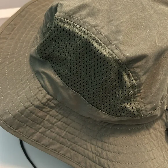 RealTree Camouflage Green and Orange Logo Bucket hat with chin/neck strap OS - Picture 6 of 8